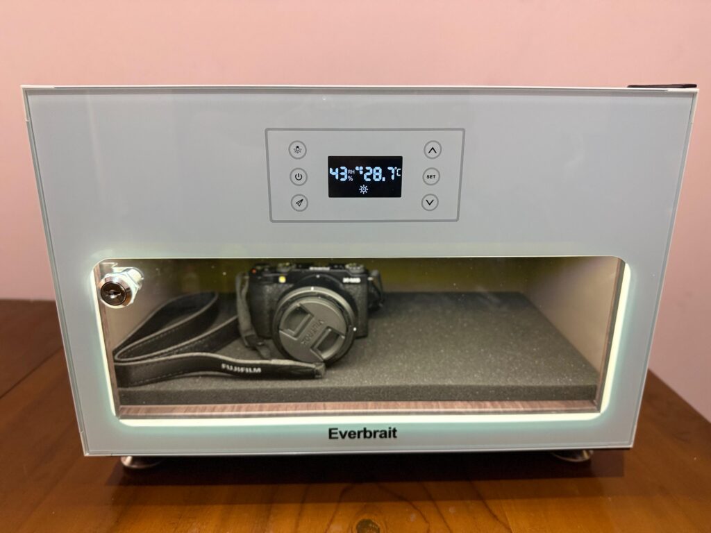 Dry Cabinet Digital 28 Liter